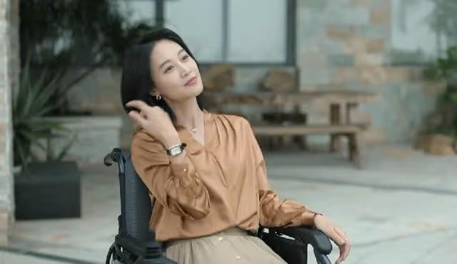 錯位:顧己鳴喝2萬元紅酒吃泡菜,「豪門贅婿」的窘境一覽無餘