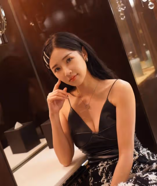 TVB身材豐滿女星宣布離巢！入行12年不溫不火！監製一句話大受打擊