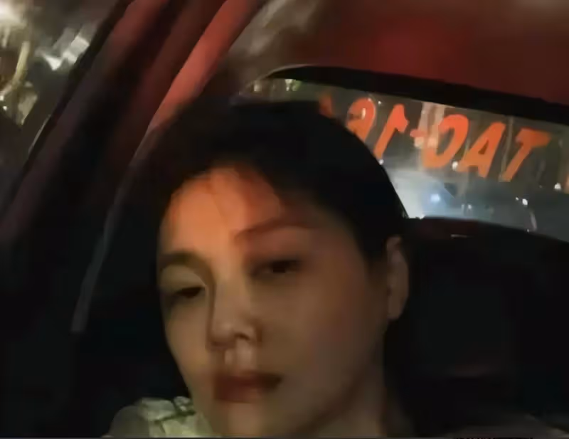 震驚!大S落魄自拍照曝光 後視鏡現汪小菲身影惹猜疑痛悔離婚?