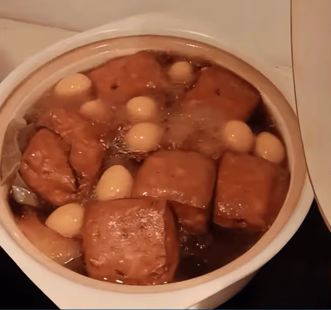 汪小菲家保姆小楊阿姨給孩子煲湯看著好高級,卻被吐槽做得太清淡