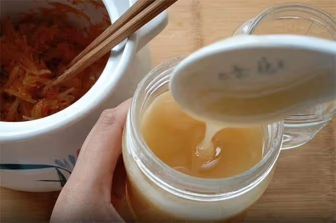 一個柚子,一罐蜂蜜,教你做蜂蜜柚子茶,潤肺又養顏,能存放一年
