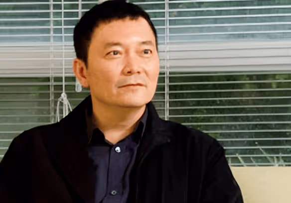 劉濤曾苦戀他三年,現劉濤身價上億,而他卻在工地搬磚