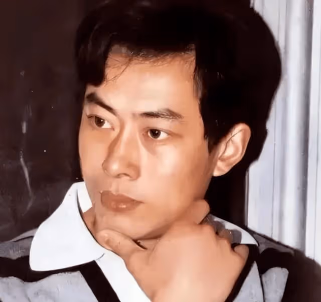 「老戲骨」帶著智障兒子娶初戀,銷聲匿跡12年干大事,瓊瑤:至死是少年