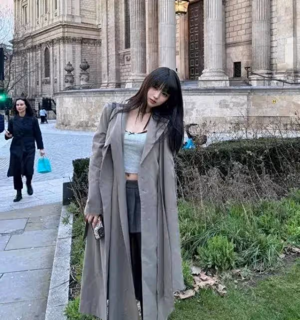 日本街頭偶遇汪峰父女,小蘋果打扮成熟性感不敢認,未見森林北