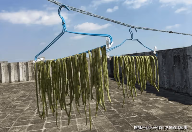 夏天曬乾豆角,教您正確做法,豆角曬好不發霉,燉肉香噴噴