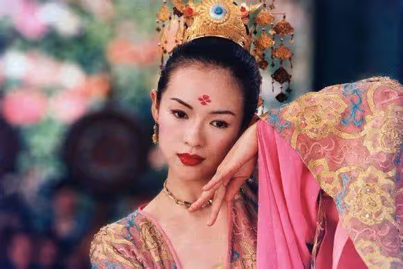 「情場浪子」張藝謀公開宣布:這輩子最大的遺憾,就是沒能等到她