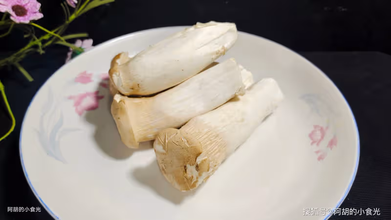 伏天使勁吃此菜，一口吃到18種胺基酸！記得要和毛豆炒，鮮美升級、口口生香