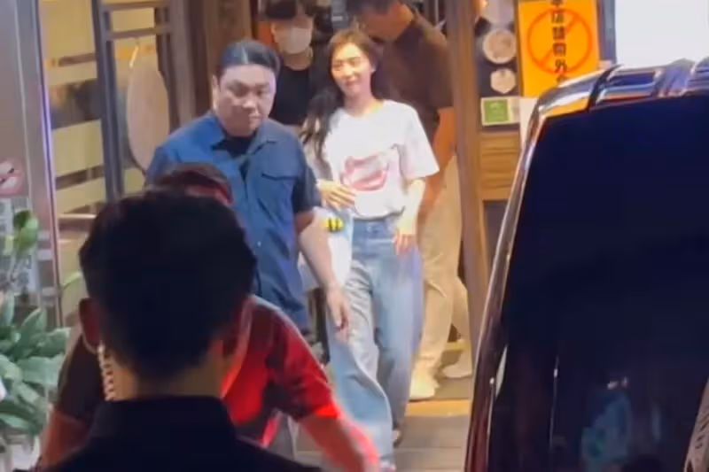 狗仔直擊｜金智媛神複製金秀賢慶功宴回味家鄉菜　下班路眨眼愛心寵200粉