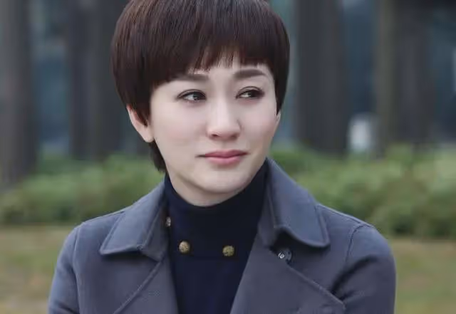 李小冉:39歲嫁給富商男閨蜜,5個億隨便花,如今生活狀況怎樣?