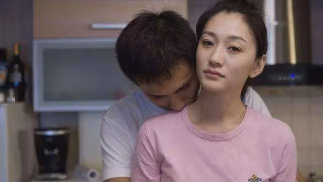 李小冉:39歲嫁給富商男閨蜜,5個億隨便花,如今生活狀況怎樣?