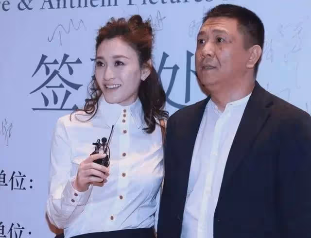 李小冉:39歲嫁給富商男閨蜜,5個億隨便花,如今生活狀況怎樣?