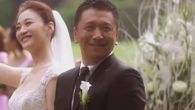 李小冉:39歲嫁給富商男閨蜜,5個億隨便花,如今生活狀況怎樣?