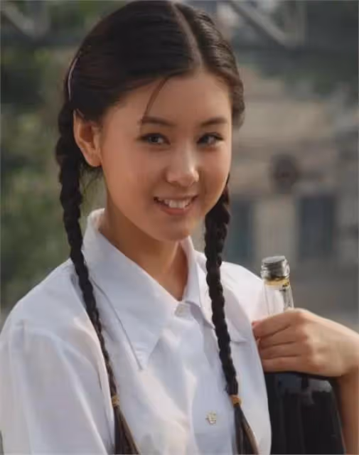 她是娛樂圈最乾淨女演員,出道20年從不接吻戲,如今40歲宛如少女