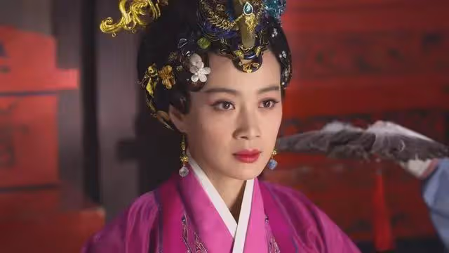 徐梵溪:沒婚姻也沒有孩子,男友花5億娶李小冉,她低調成全