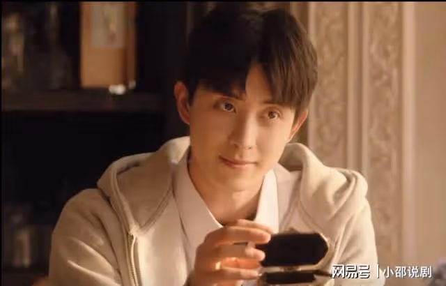 你比星光美麗:秦立高調錶白,紀星回應太給力,韓廷徹底傻眼