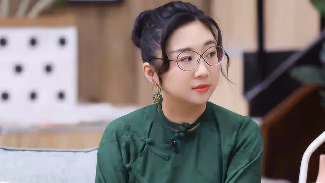傅首爾離婚後迎新生,插花寫戲享受生活,美貌更勝往昔