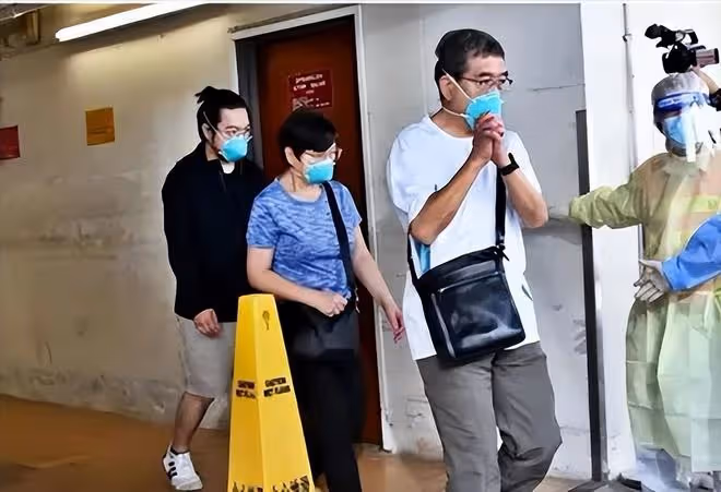 恭喜,李啟言肌肉有了主動反應,四肢已經恢復到部分力量