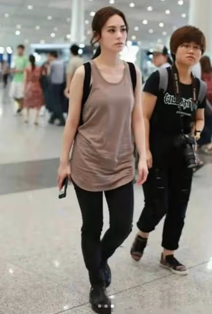 43歲阿嬌零死角生圖曝光！網民大讚：這張臉穿什麼都不重要