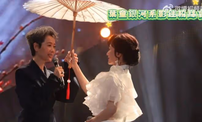 前TVB女星舉辦《新白娘子》演唱會！結婚兩次，領養內地棄嬰