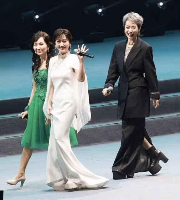 前TVB女星舉辦《新白娘子》演唱會！結婚兩次，領養內地棄嬰