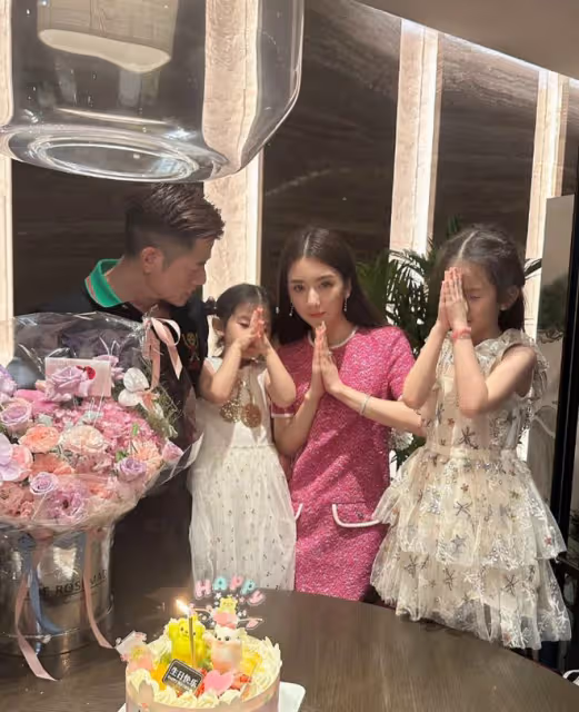 香港天王5歲女兒單手側翻劈成一字馬！網友驚喜後繼有人！太太身材緊緻如少女