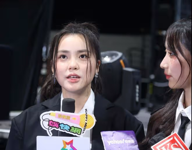 18歲TVB美女歌手考慮內地上大學！組合另一成員對分數不滿