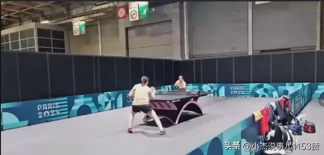誰頂得住!巴黎奧運大巴沒冷氣,泰國選手扇扇子,香港選手光膀子