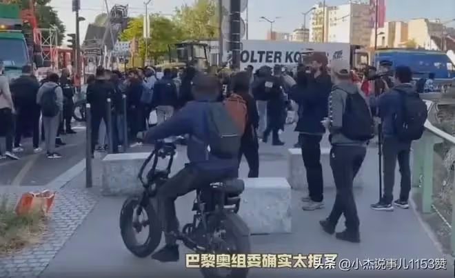 誰頂得住!巴黎奧運大巴沒冷氣,泰國選手扇扇子,香港選手光膀子