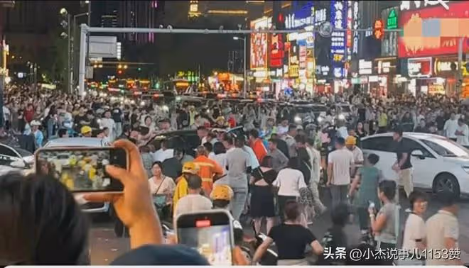 突發!長沙街頭髮生慘烈事故,目擊者眾說紛紜,警方通報給出真相