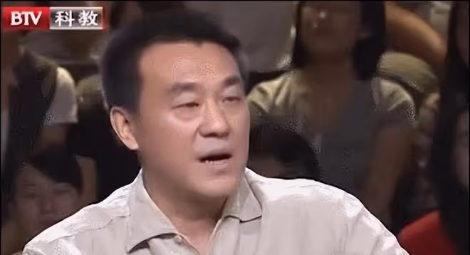 看完何冰讀中戲時的帥哥圈子,就理解他為何一進校門,心態就崩了