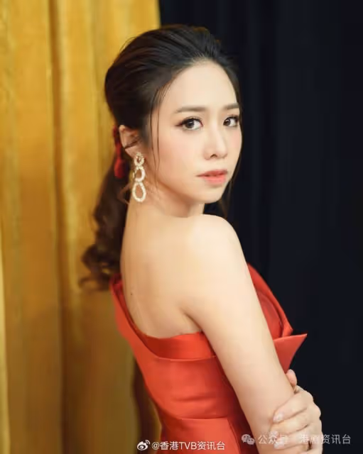 又有一位TVB小花離巢!入行10年發展平平,她也是維他奶創辦人後代
