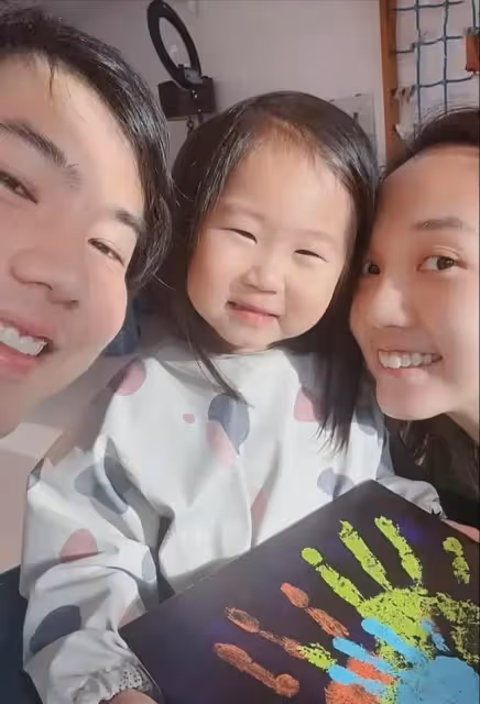 全網播放過億,帽衫寶寶金句頻出不像3歲,網友:孟婆湯又摻水了