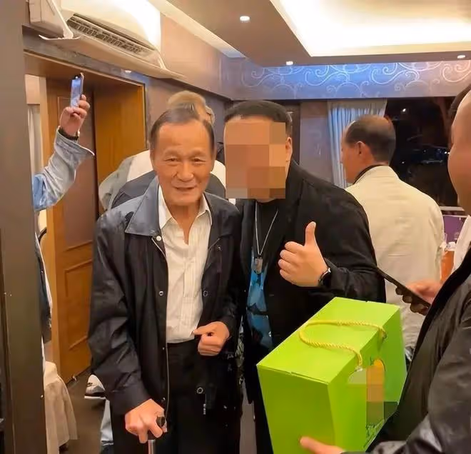 鄭佩佩去世,李連杰退休,成龍拍爛片,我看到功夫片沒落的唏噓