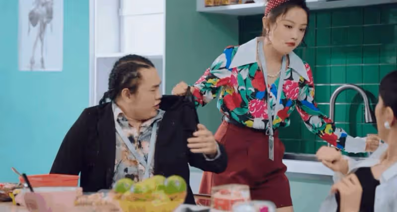 暴打領導,《拜託了,身體里的她》越看越上癮,最強爽劇