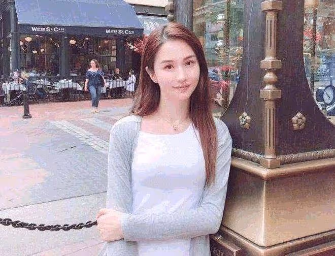 她因失戀去接「三級片」,一脫成名後追悔莫及,現身價過億仍單身