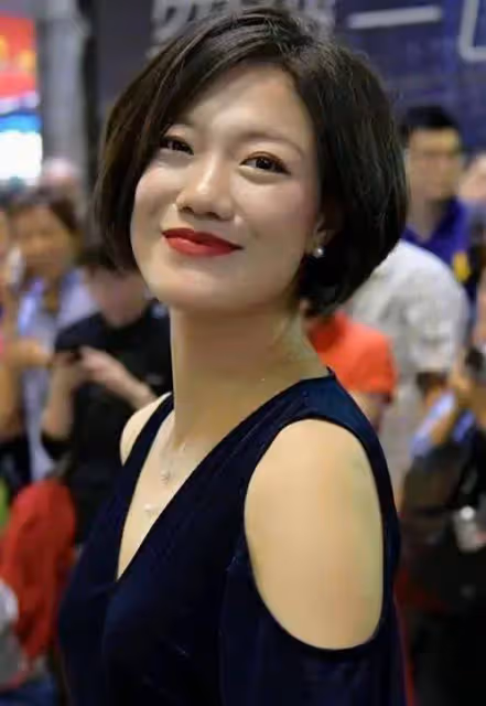 TVB綜藝人氣王被爆出軌人夫後續，「Hello Kiss」男主角拒絕採訪，助手霸氣阻攔