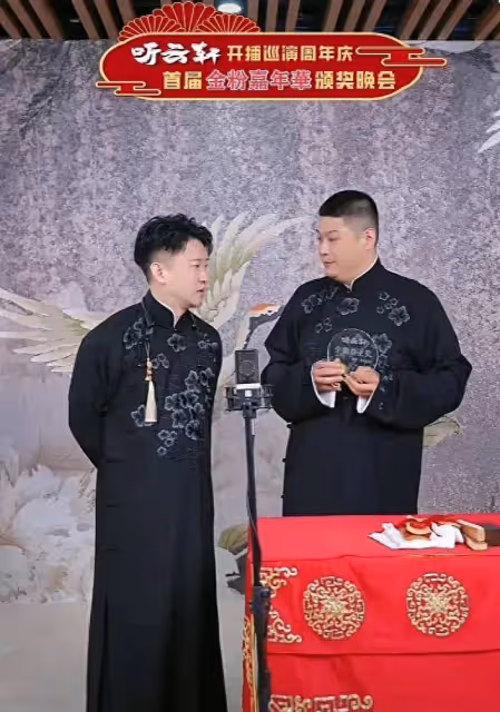 曹雲金開播一周年!與何雲偉合作《武訓徒》砸掛不斷,楊議刷禮物