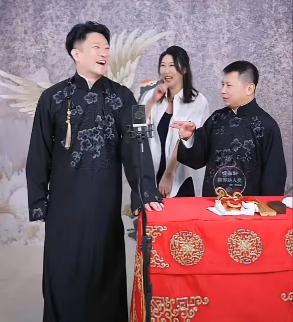 曹雲金開播一周年!與何雲偉合作《武訓徒》砸掛不斷,楊議刷禮物