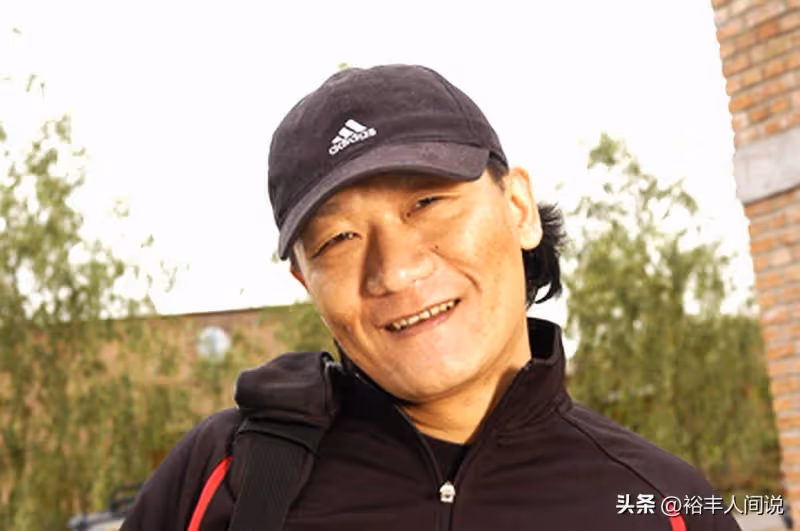 謝東舅舅加入相聲門大戰!稱能讓郭德綱侯耀華和好,將邀三方商量