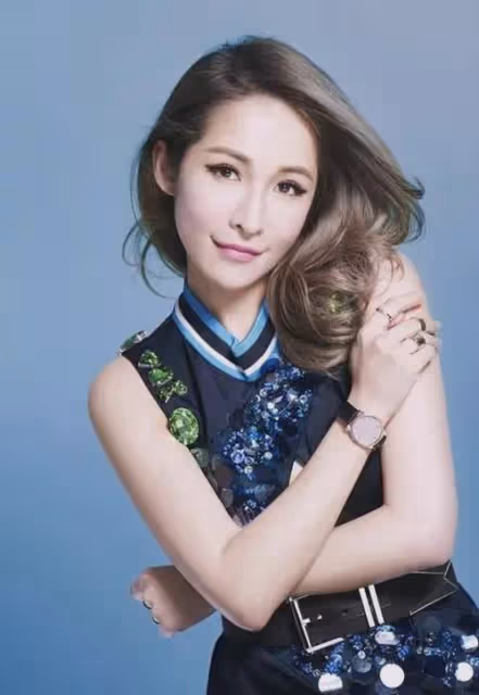 44歲的蕭亞軒,終於為自己的「風流」付出了代價?
