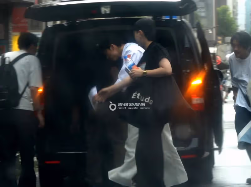 壹蘋10點強打｜許光漢才喊缺愛髮廊收情書甜滋滋　全民老公身價解盤（狗仔直擊）