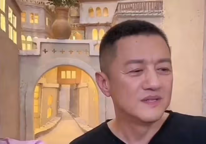 李亞鵬直播唱《因為愛情》，海哈金喜：還是鵬哥跟菲姐唱得好聽