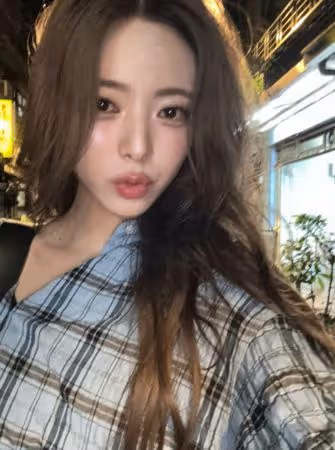ITZY有娜打卡「萬華街道」！刨冰店意外入鏡　網嗨翻：要變成景點了