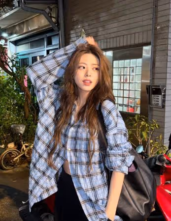ITZY有娜打卡「萬華街道」！刨冰店意外入鏡　網嗨翻：要變成景點了