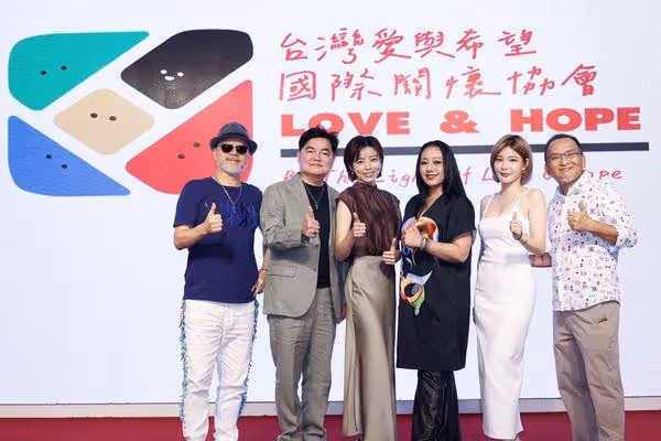 王瞳開唱落淚憶艾成！　美好回憶曝光：很挂念孩子們
