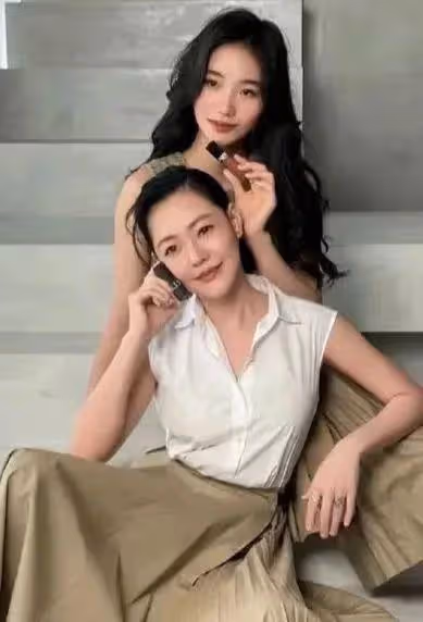 小S二女兒拍廣告被抵制,曾說英文是母語,品牌方回應已撤廣告牌