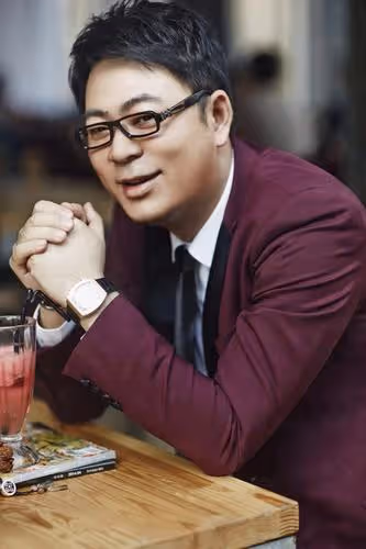 高亞麟談人品引熱議,昔日國民老爸如今陷爭議,言行舉止成焦點