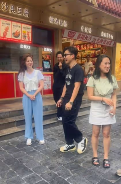 TVB花旦現身長沙街頭!衣著品味遭網民批:怎麼這麼差呀