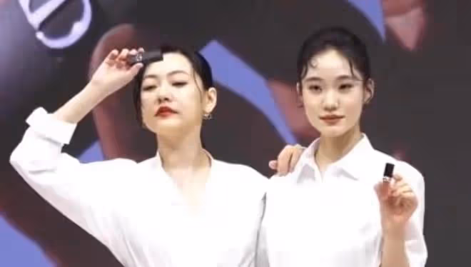 小S大女兒疑似回應:曬旅遊照心情不受影響,做誇張動作力挺妹妹