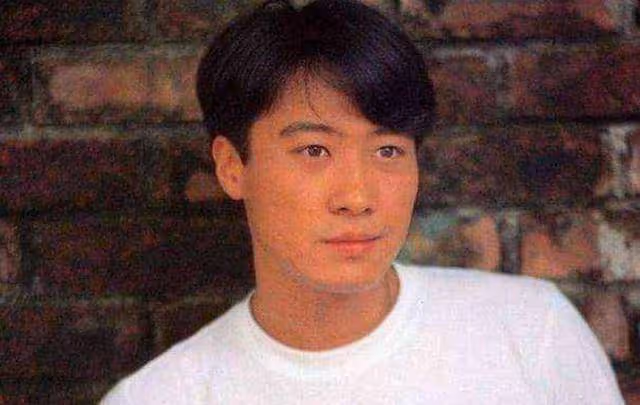 28歲嫁42歲黎明，4年敗光丈夫7億，38歲再嫁富二代卻胖成球